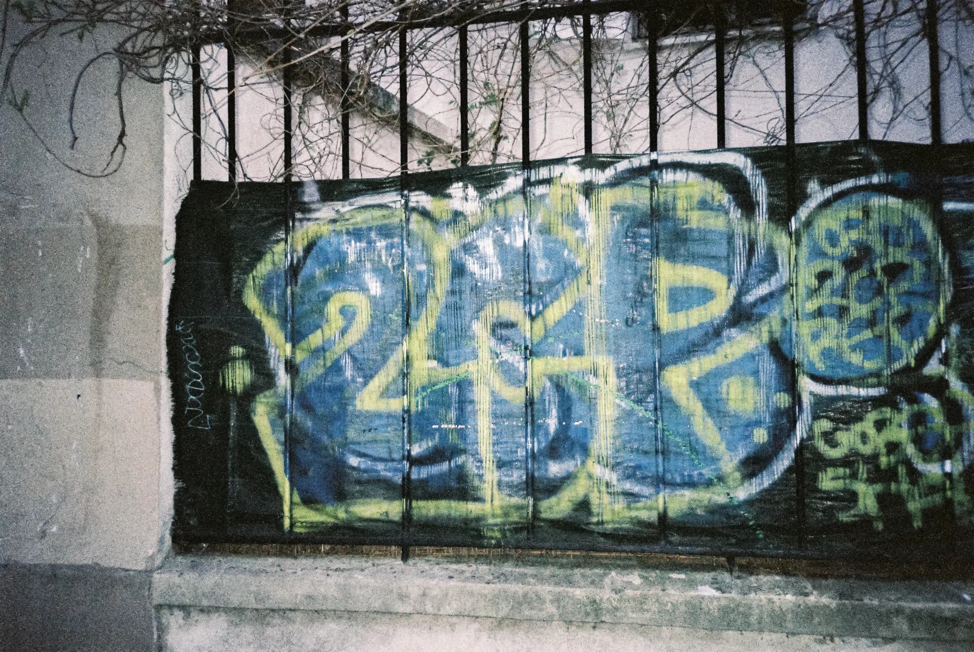 B006461 R1 27 28