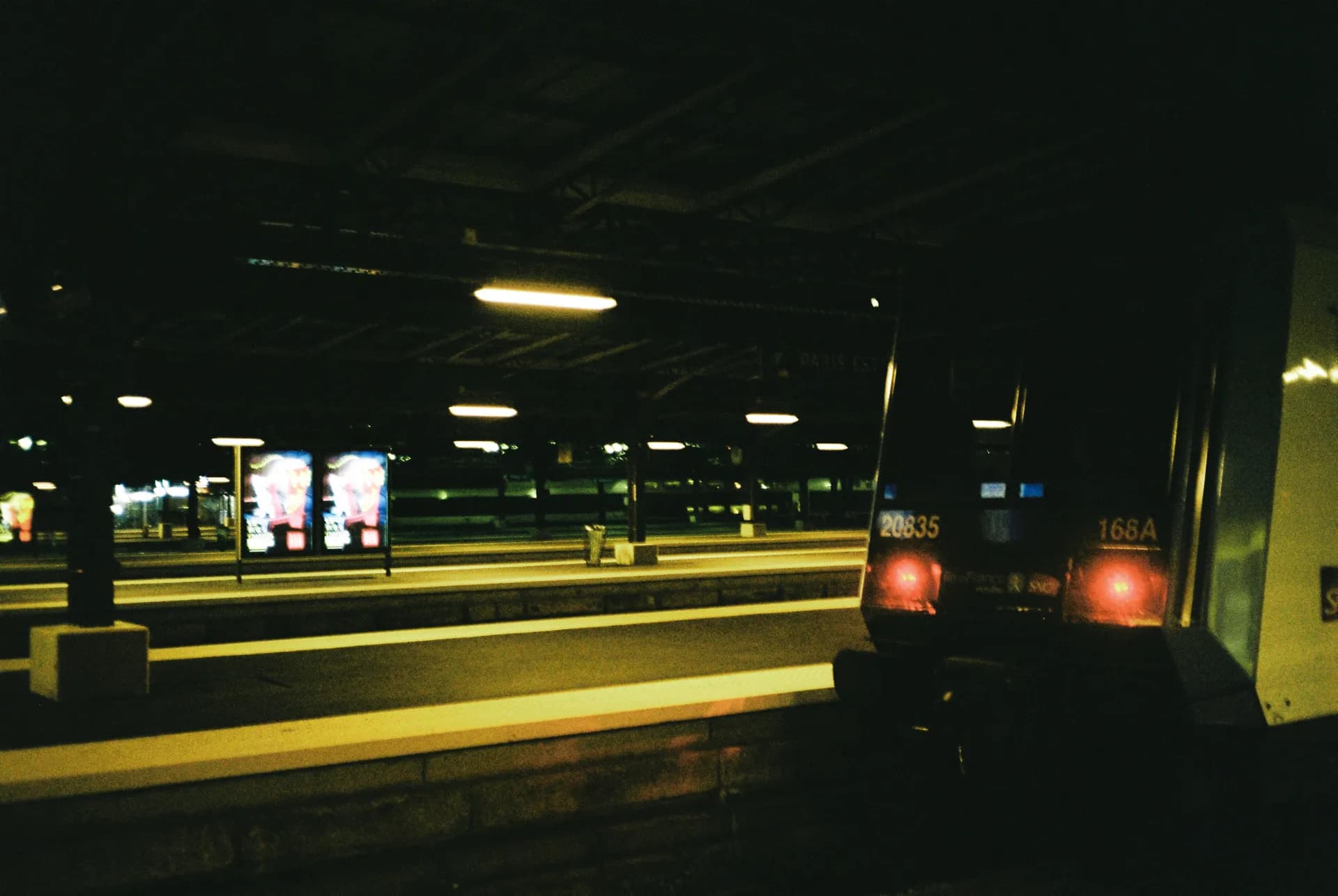 B001128 R1 21 21